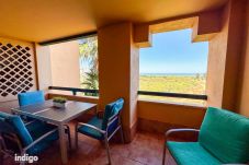 Apartamento en Isla Canela - DUF02 Sea Facing Beach Front Apartment